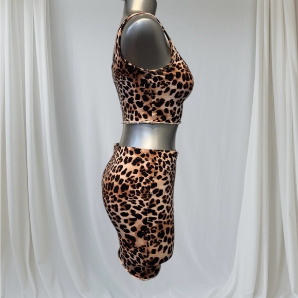 FREE 💟H&M Leopard Print Skirt Set - Picture 6 of 12